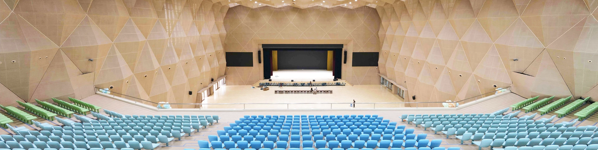 Array Sound System for Humen Foreign Language School